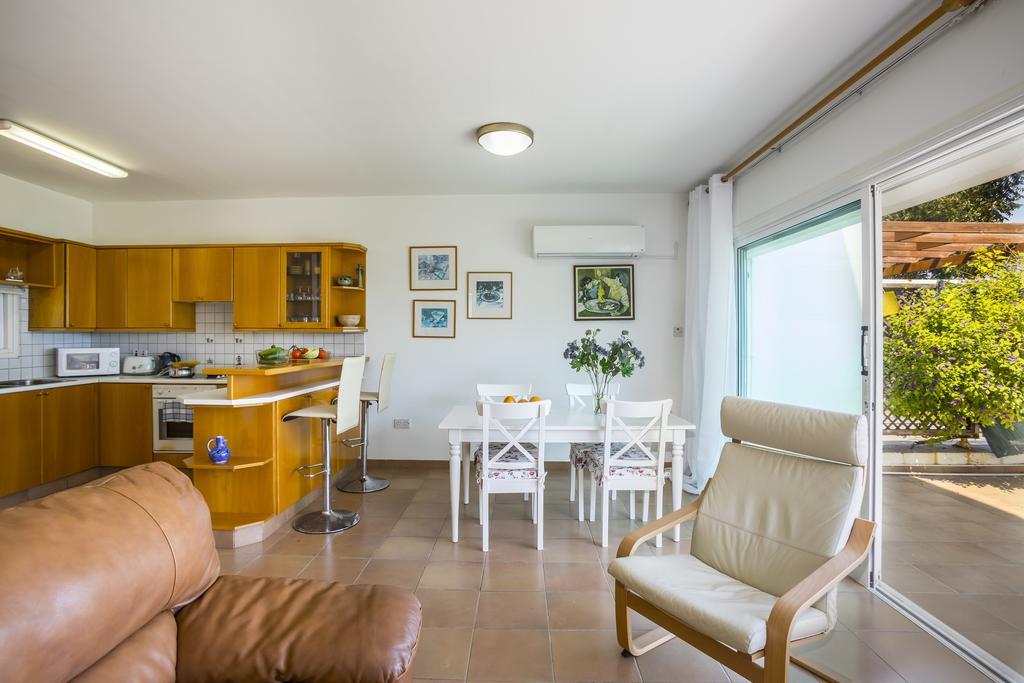 Protaras Beachfront Sirina Lina Suite Paralimni Exterior foto